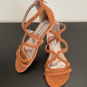 Steve Madden Girls brown suede sandals EUC